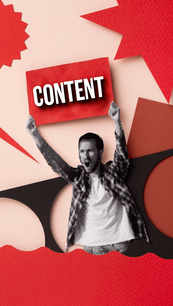 אדם אוחז בשלט שכתוב עליו CONTENT